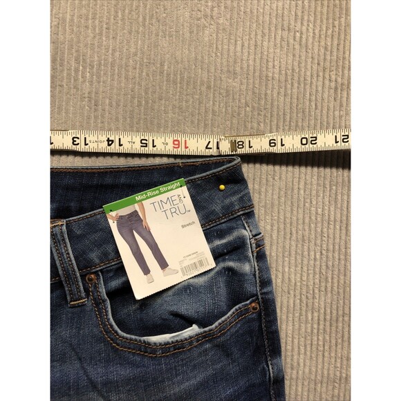Time And Tru Mid Rise Straight Relaxed Fit Size 18 Petite Jeans NWT - Picture 10 of 16